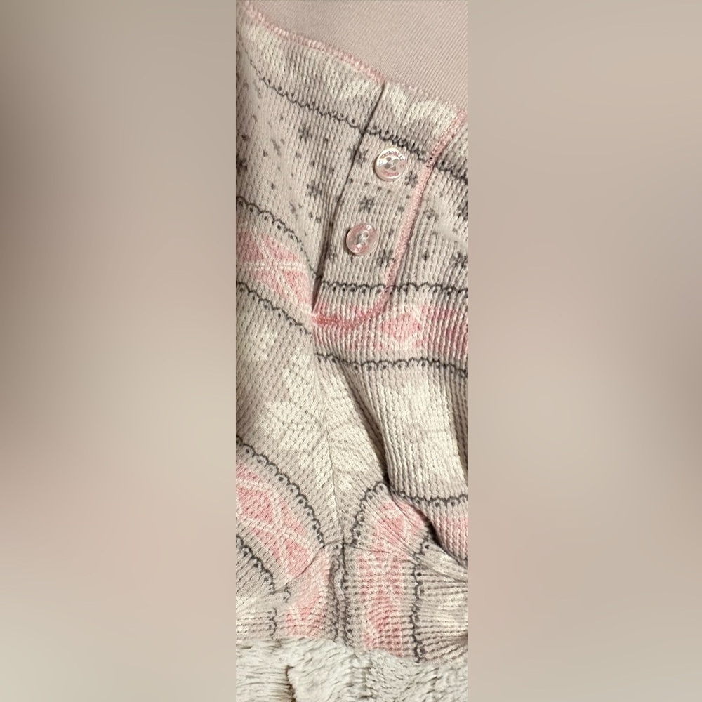 Victoria's Secret Snowflake Print Pink and Gray Pajama Pants - Picture 10 of 12